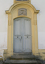 Tür mit Freiherrnkrone Schloss Rentweinsdorf