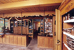 Haus Peters Tetenbüll, Laden neu