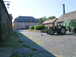 Hofgut Wickstadt - Gutsgebäude mit Innenhof Hofgut Wickstadt - Gutsgebäude mit Innenhof